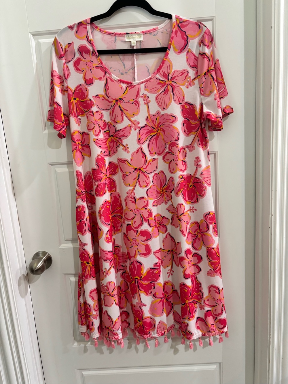 Pink Floral Tassel Hem Shift Dress size medium by Simply Southern